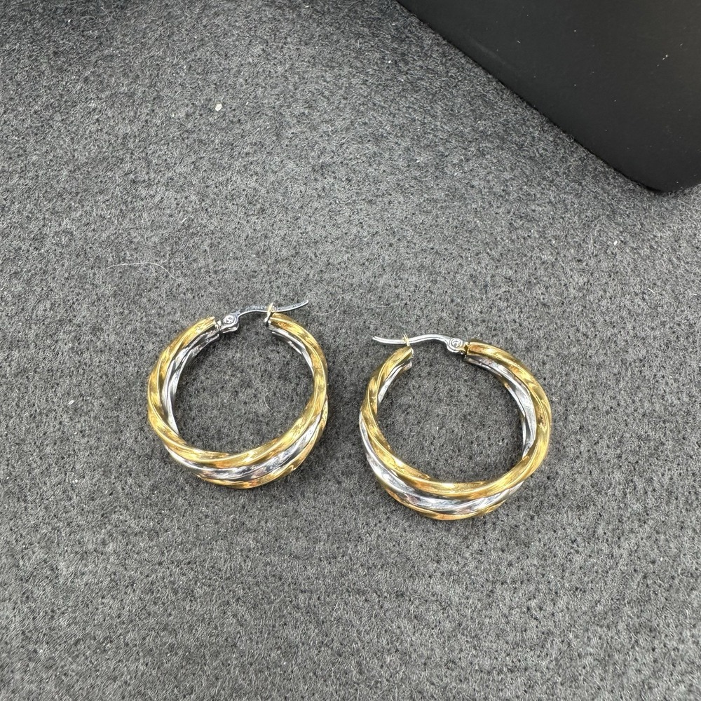 Two Tone Gold Silver Tone Triple Hoop Earrings Twisted Layered Pierced NWOT